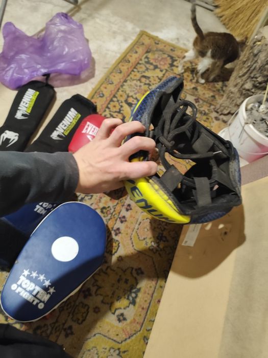 Экипировка для бокса и подобного