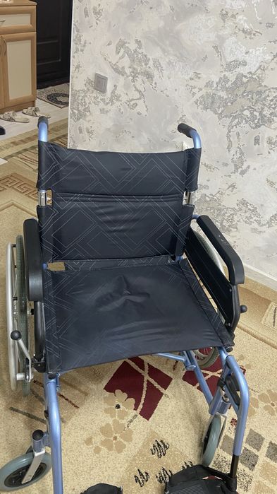 Продам инвалидный коляску