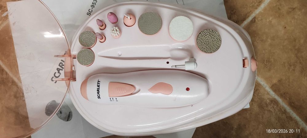 Set de manichiură și pedichiură Scarlett