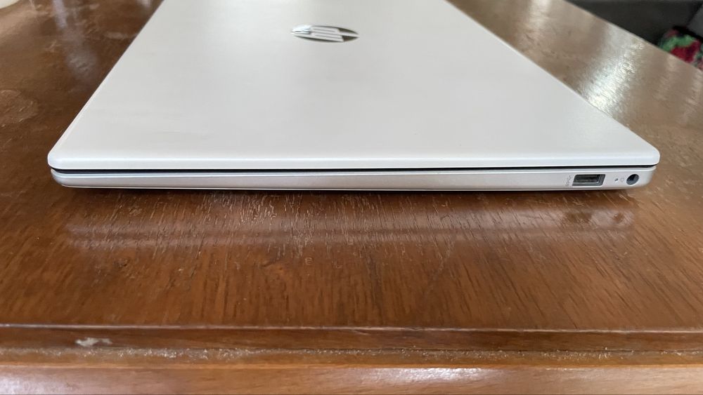 Hp Laptop 15 - fc0002nia sotiladi