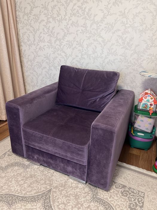 Продам диван с креслом