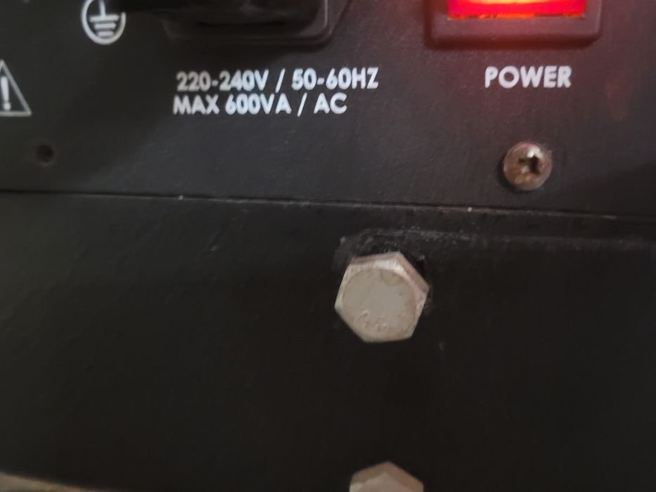 Subuwer activ de 600v cu 2 boxe vlliodor și Anca o boxa - bass pasiva pnt detalii în mesaj