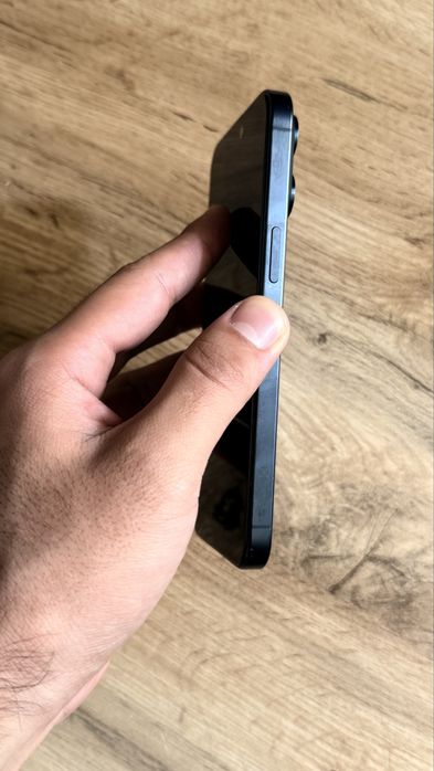 Iphone 15 pro max Zapchast Icloudga tushgan ekran ketgan singan