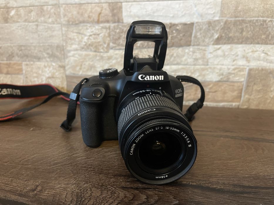 Canon EOS 4000D неразличим от нов
