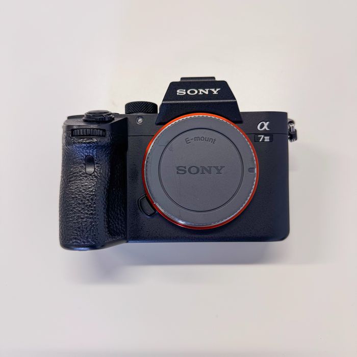 Aparat foto Sony A7III