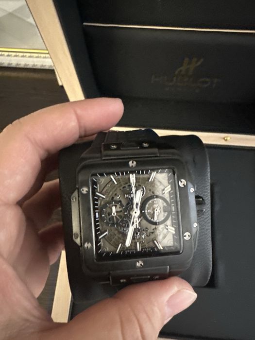 Продам часы Hublot