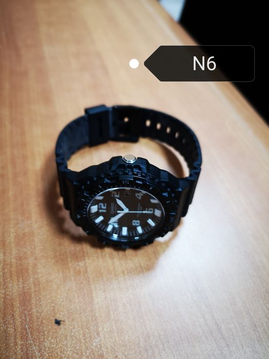 Различни марки часовници