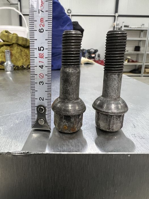 Болтове за джанти за Мерцедес (Mercedes)