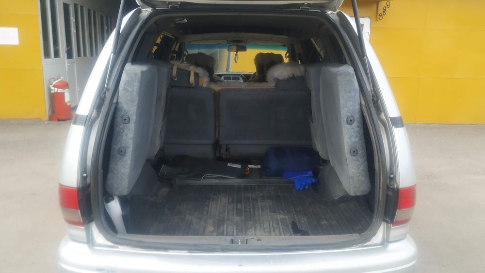 Toyota Estima Emina