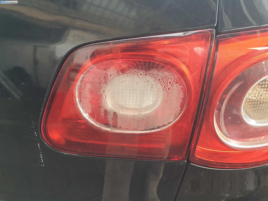 Tripla Stop Lampa Dreapta de pe Haion Hayon Portbagaj Volkswagen Tiguan NFL Non Facelift 2007 - 2011 [K1076]