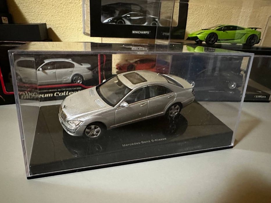 Macheta Mercedes S Klasse W221 1:43 Autoart