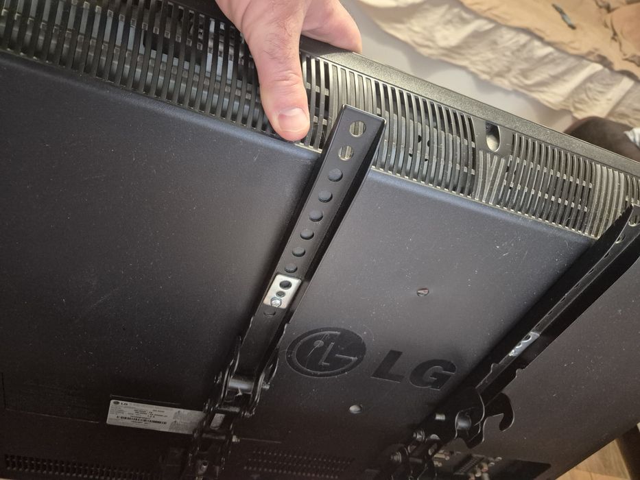 Телевизор LG 81см.Не смарт!