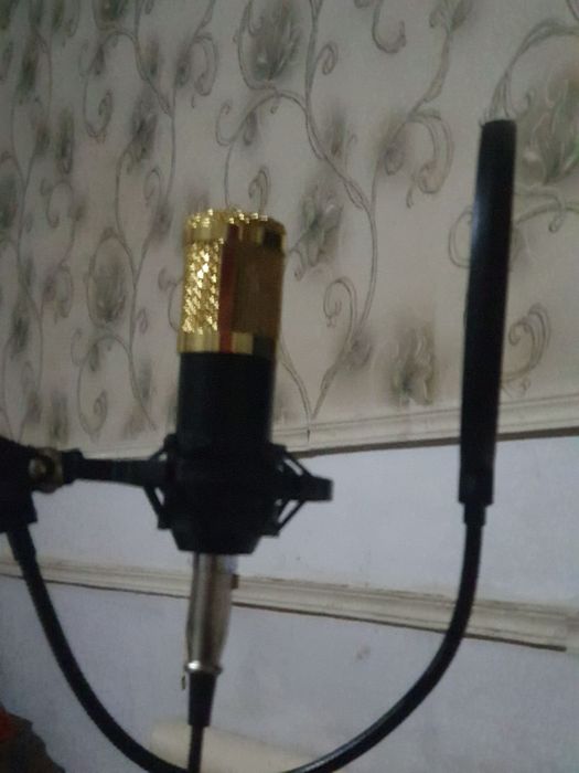 Ovoz yozish uchun tayyor studio sotiladi