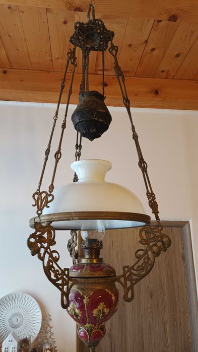 Vand lampa pe gaz pentru tavan vechime