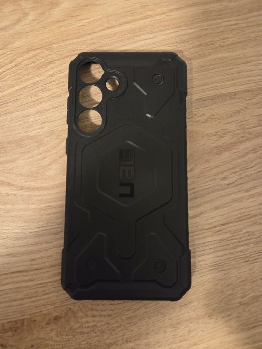 Vand husa UAG Pathfinder pentru S25+