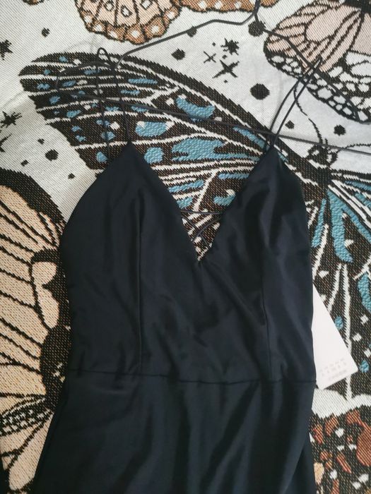 Rochie cu trena lunga neagra de ocazie