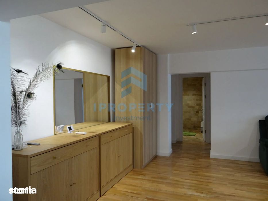 Apartament cu 3 Camere in zona Decebal cu loc de parcare