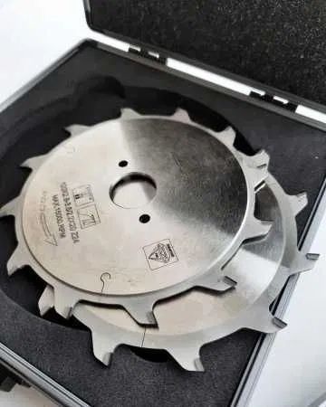 Алмазные подрезные пильные диски в ассортименте