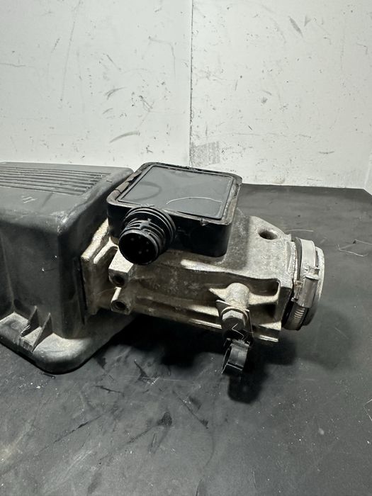 Debitmetru AER BMW Seria 3 E30 E36 316i 1.6 benzina M40 M43 | 1734651