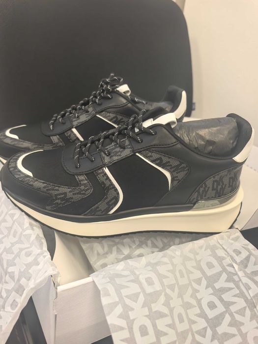 сникърси DKNY 38номер