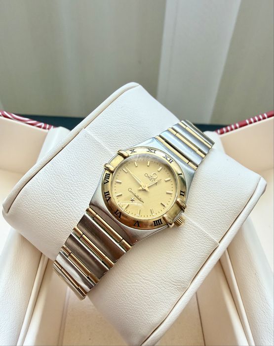 Ceas Omega Constellation Mini 24mm  de Damă – Bezel din Aur Masiv 18K – Linen Dial – Brățară Originală Omega