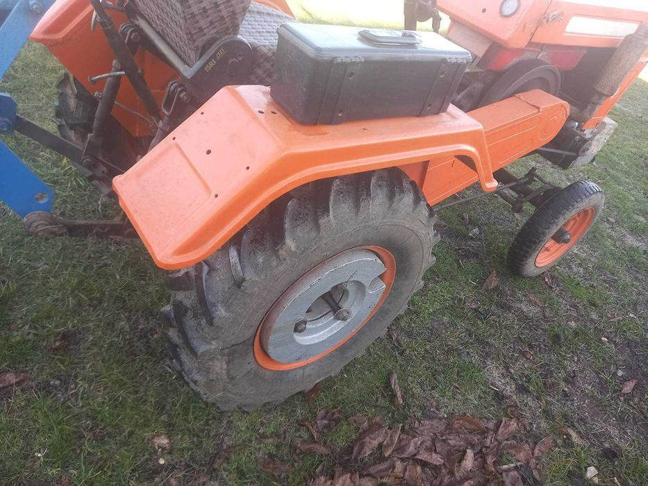 Трактор Хайбей малогабаритен