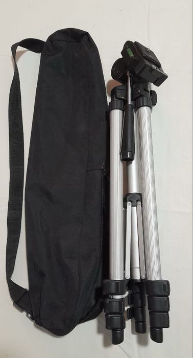 Штатив для фотоаппарата