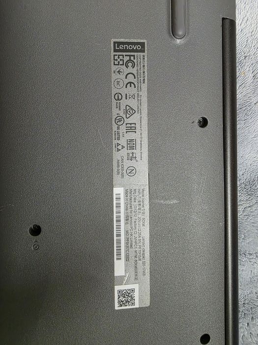 Laptop Lenovo 320-17IKB