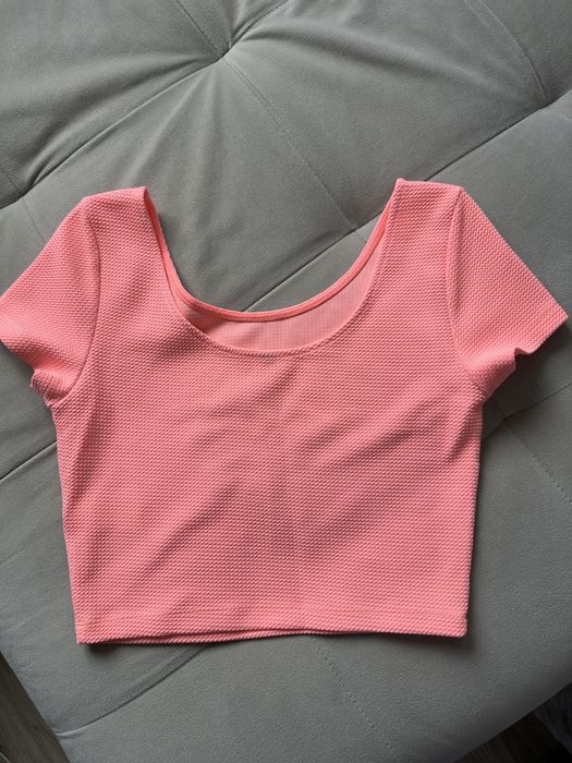 Къса тениска и тениска с ресни