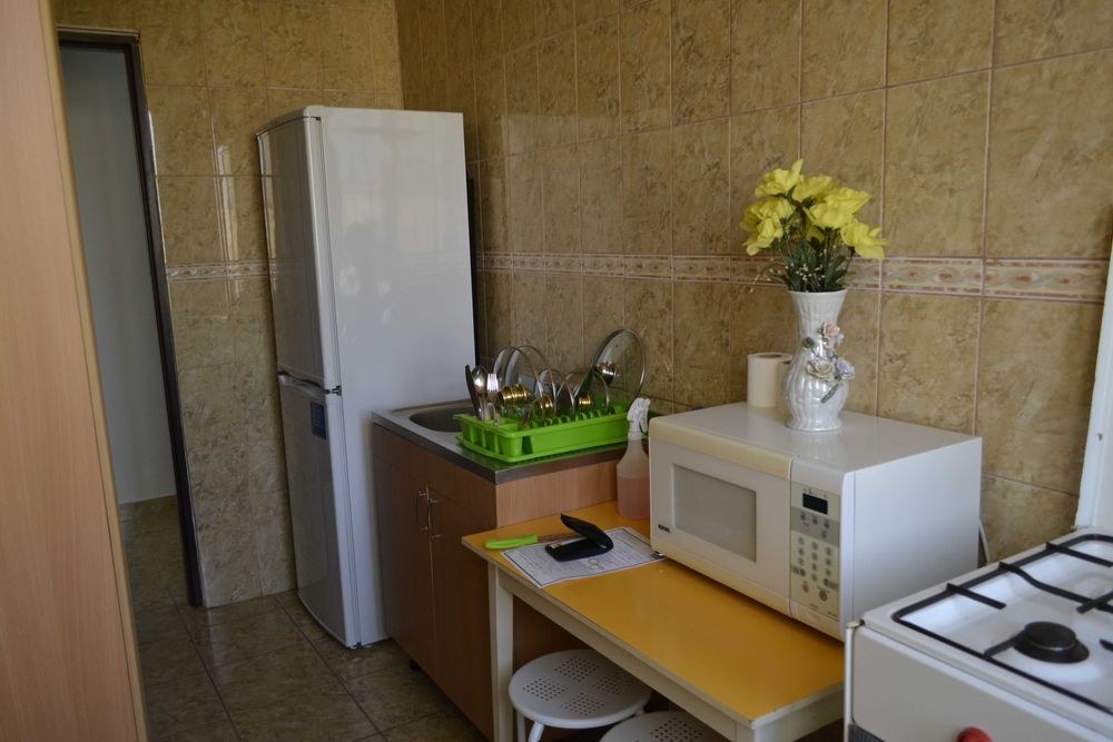 Inchiriez apartament 2 camere Berceni/Aparatorii Patriei/Moldovita Nr.14