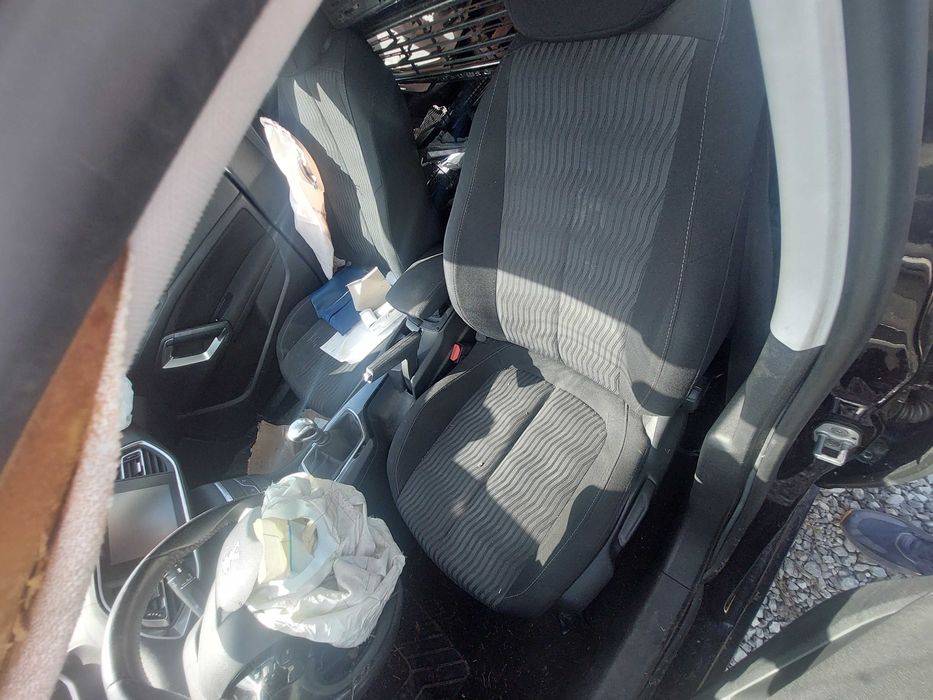 Peugeot 308 1,6 HDI , Пежо 308 на части!
Юни 2015