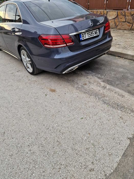 Продавам Мерцедес Е клас 2.2 2013 година