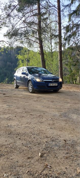 Opel  Astra  2005