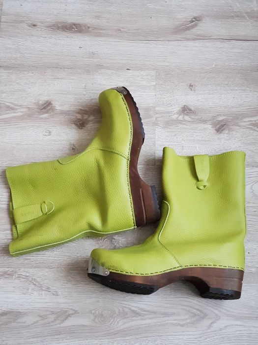 Модерни яки ботуши