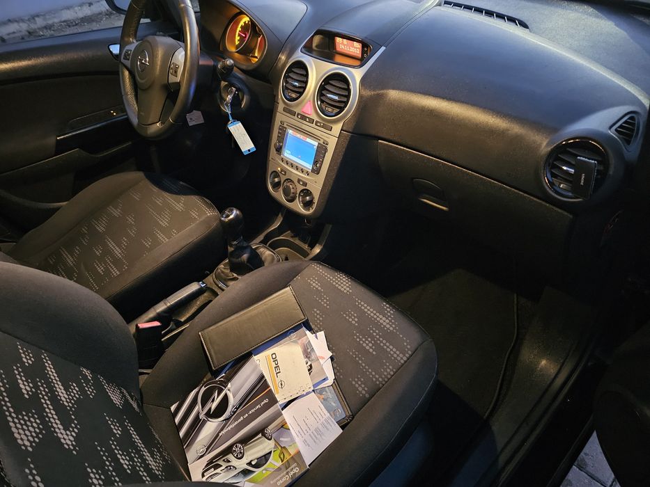 Opel corsa 1.4 16V benzina