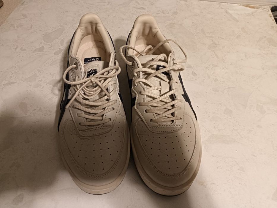 Продам кроссовки