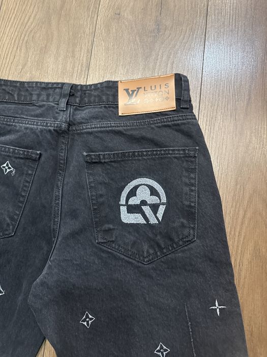 Продавам Дънки Balenciaga BAGYY