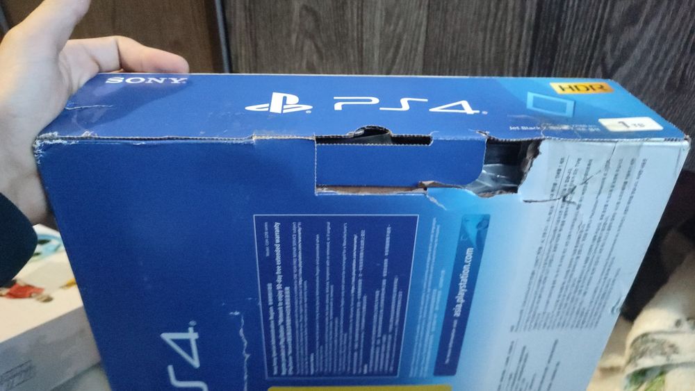 Продам пс4 Слим .