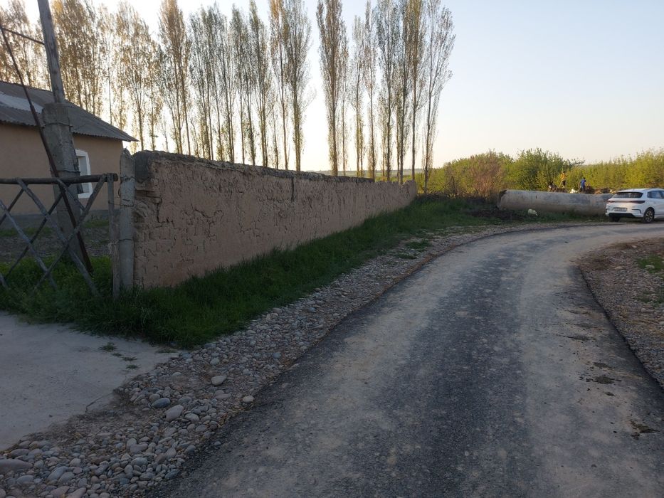 Katta xovli, uchastka sotiladi