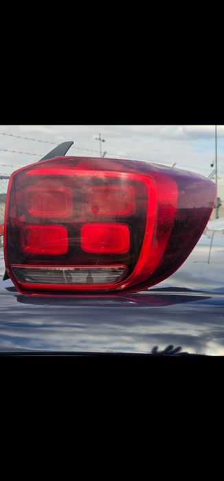 De vanzare stop dreapta logan 2