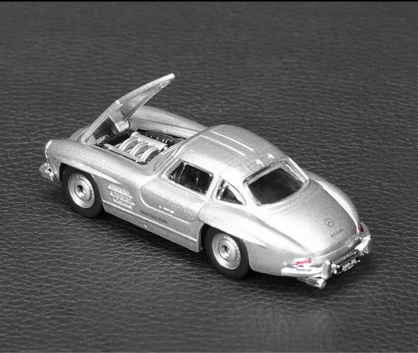 1/64  Bburago Mercedes benz 300SL