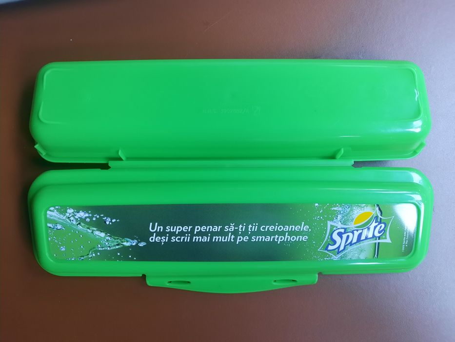 2 penare din plastic