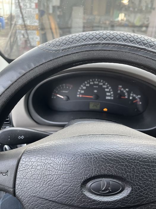 Автомобиль Лада Калина 2011 г