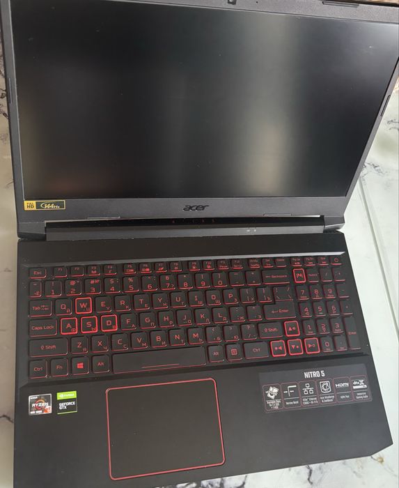 Acer Nitro 5 / 4600H / gtx1650