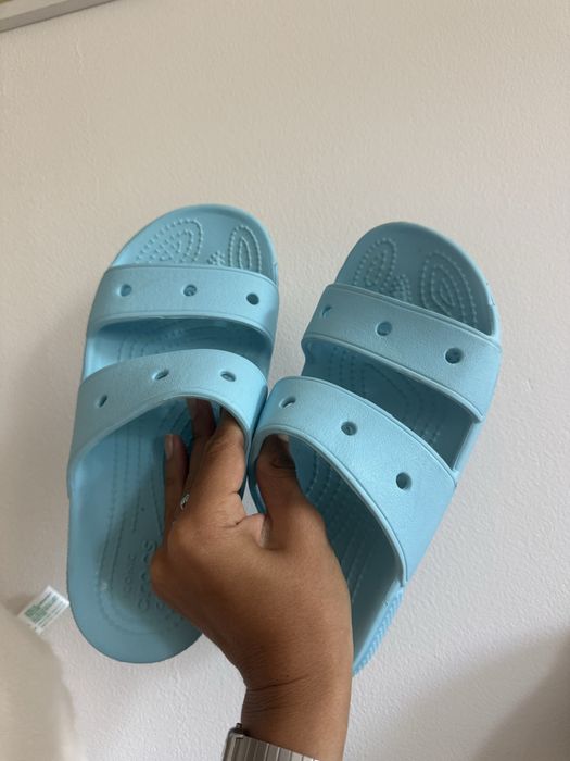 Висок ток Zara и чехли Crocs