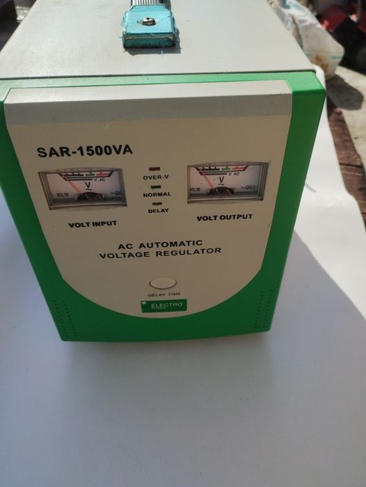Stabilizator tensiune 1500WA