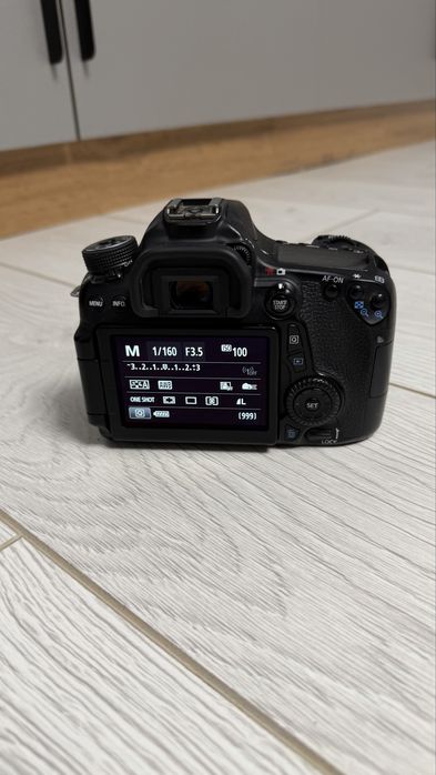 Canon EOS 70D + объектив 18–55mm STM