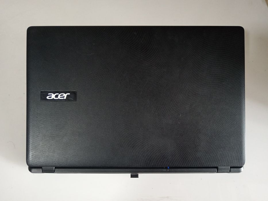 Noutbuk acer sotiladi