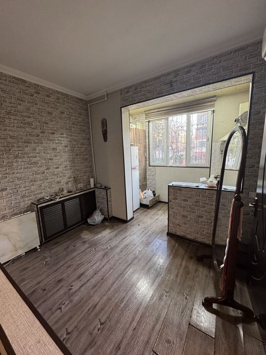 Срочно! 1/1/4, Мирзо Улугбек, 190 школа, можно под офис, 33м2, 51500