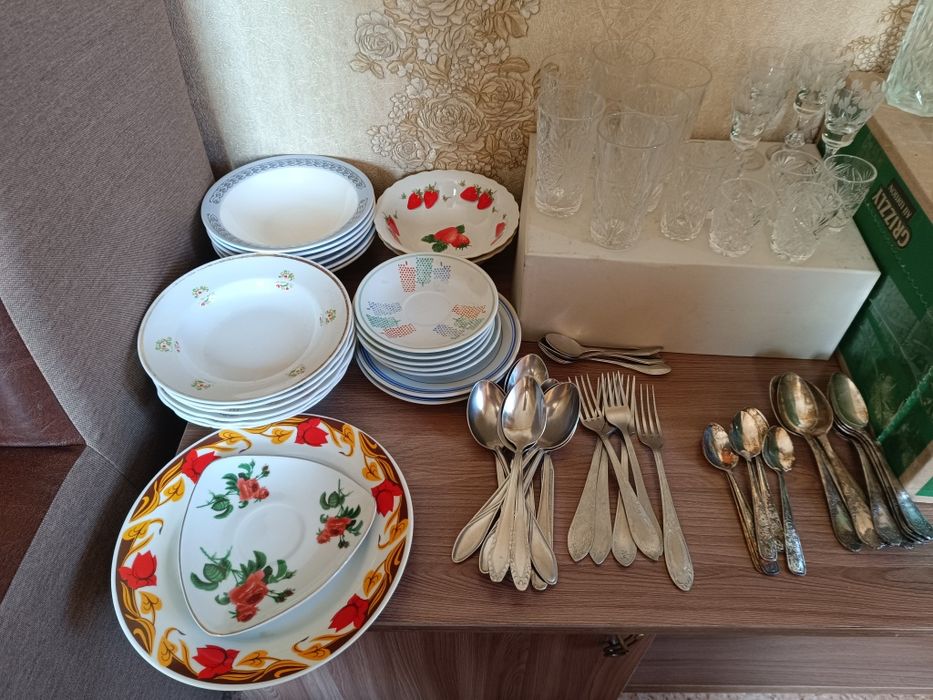 Продам хрусталь вазы и стаканы